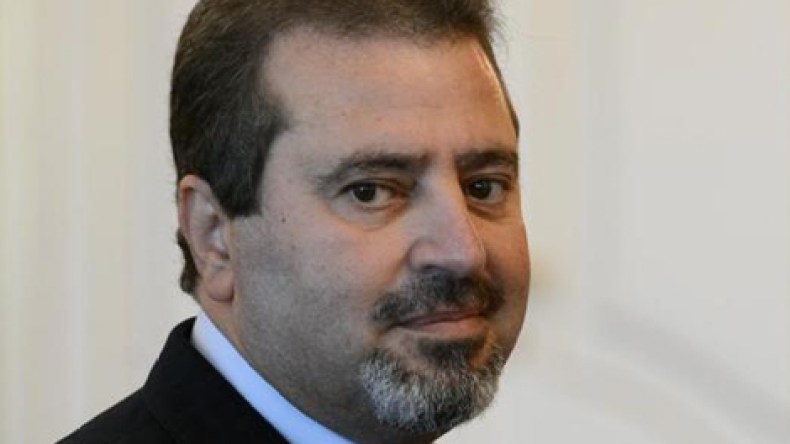 السلطة الفلسطينية تنعي سفير فلسطين في براغ