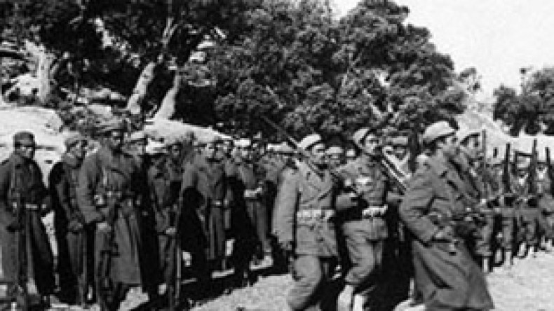 علي موزاوي للشروق: حان الوقت لأنسنة أبطال ثورتنا