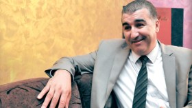 يواجهنا مشكل إيجاد فضاءات لتخزين المواد الأولية والمنتج النهائي