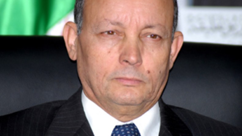 عمار تو:”مرسوم تنفيذي جديد يعيد تنظيم نشاط سيارات الأجرة”