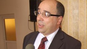 المراقب أنور مالك يروي تجربته في سوريا