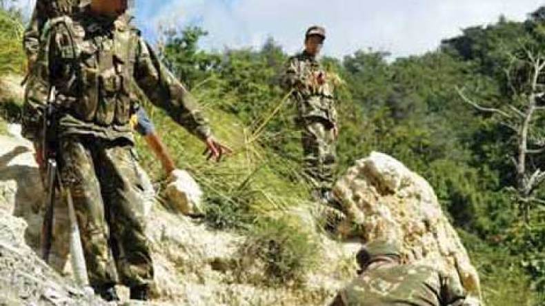 الجيش يقضي على 4 مسلحين ويُجهض اجتماعا للإرهابيين ببني عمران