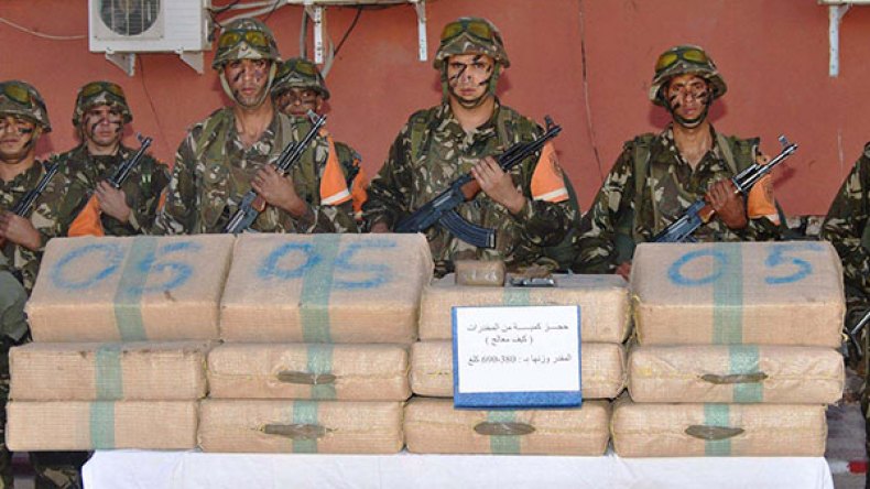 توقيف عناصر دعم للإرهاب وتجار مخدرات ومهرّبين و”حرّاقة”