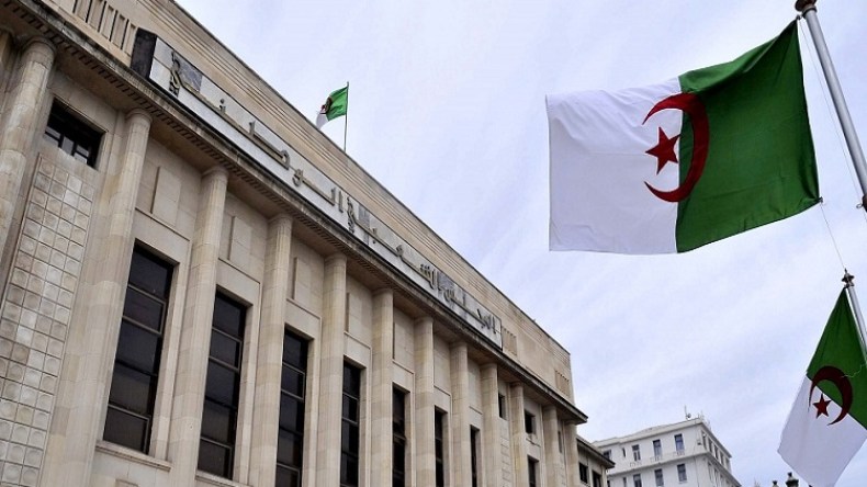 معركة برّ- لمان والمجالس المخلية!                        