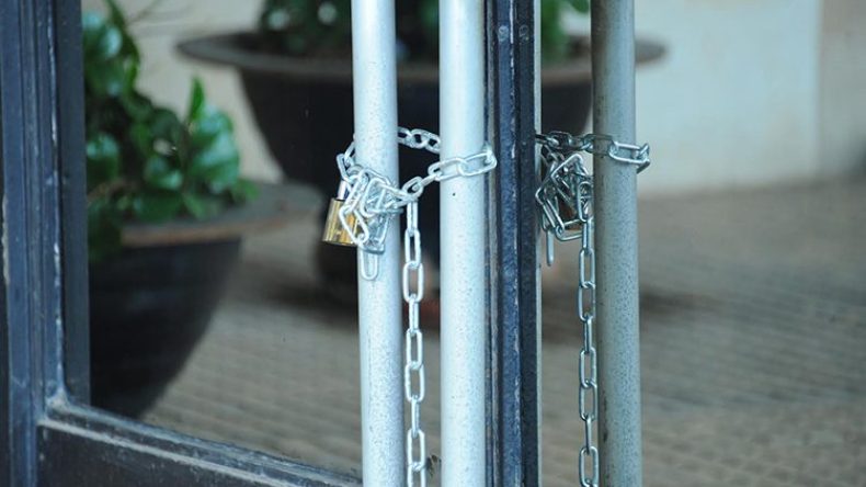 “البرلمان”.. لا بر فيه ولا أمان!