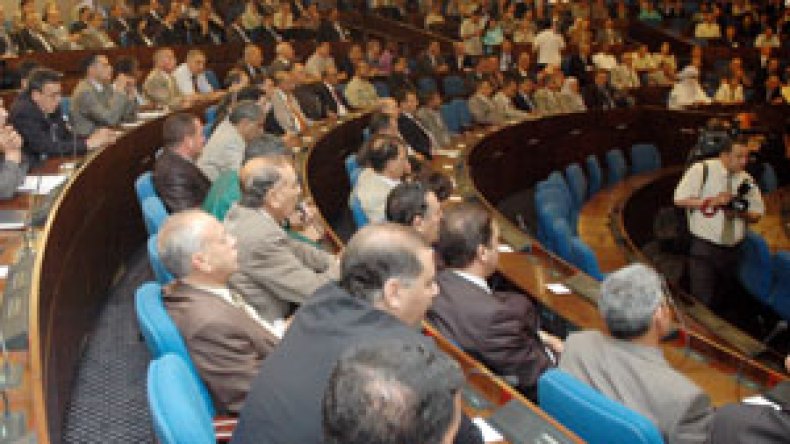 البرلمان يعطي موافقة أولية لمراجعة قانون الانتخابات