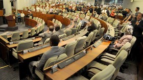 إلغاء مقترح اعتماد العربية في تحرير الصكوك فضيحة!