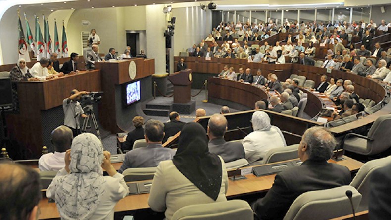 “التقاعد” يضع النواب في “ورطة” في آخر عهدة تشريعية