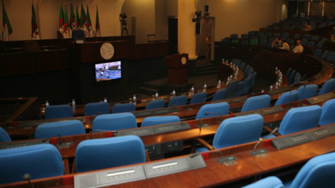 البرلماني المثقف في الجزائر: مهمة تكليف أم بريستيج