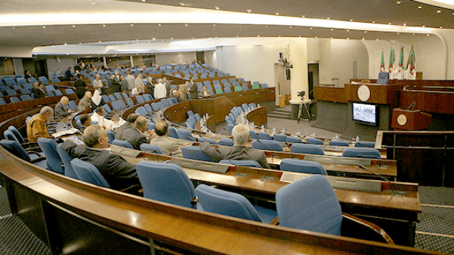 البرلمان يطالب الحكومة بشد الحزام أكثر!