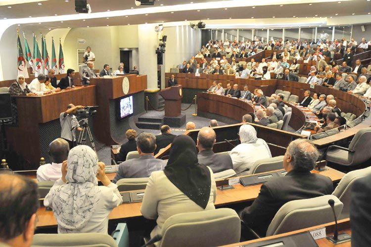 MPs call for open public debate on Algeria’s economic situation