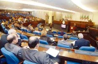 Algeriaâ€™s Parliament adopts social measures in the LFC 2011 budget
