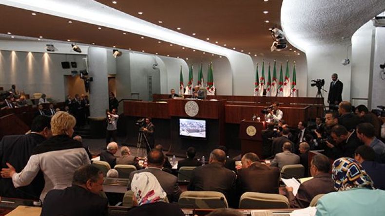 العمال والأفافاس “يحاكمان” بوشوراب وبن خالفة في البرلمان