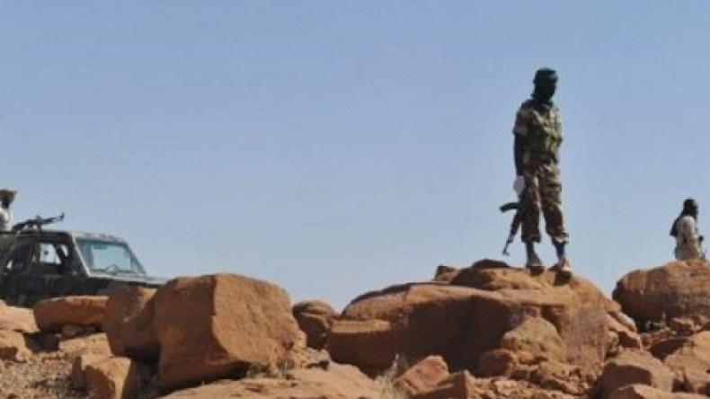 مسلحون يهاجمون سياحا أجانب ويطلقون عليهم النار بصحراء البيض