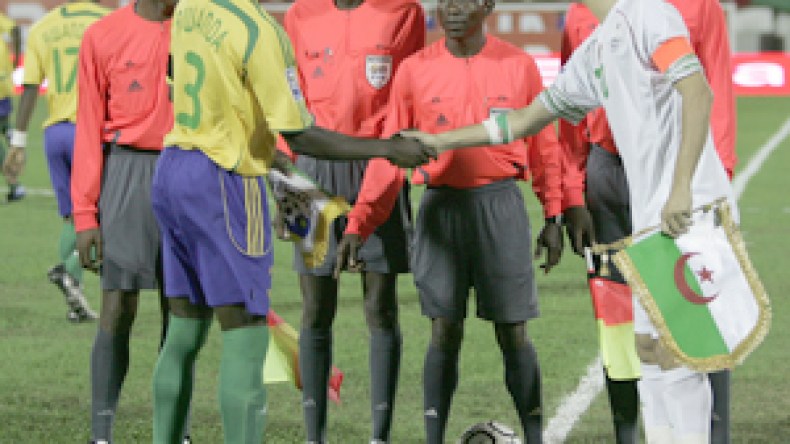 المراقب التونسي يقترح إقصاء الحكام الغينيين من التحكيم الدولي