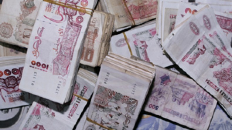 ورقة‭ ‬الـ2000‭ ‬دج‮ ‬تصدر‭ ‬شهر‭ ‬أفريل‭ ‬القادم