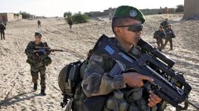 جنود فرنسيون فوق أراضي بلدان إفريقية منها الجزائر ؟