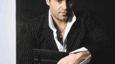 Asi Al Hilani between Egypt and Canada