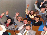 Assemblées élues: la participation de la femme à l’action partisane y favorisera sa présence