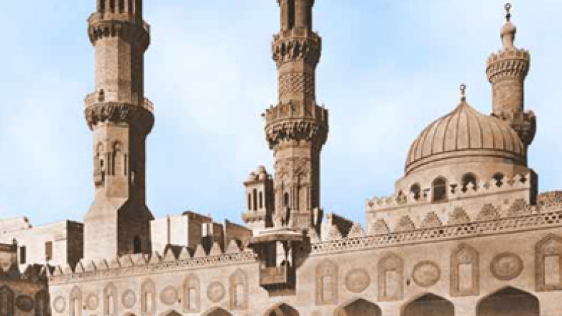 الأزهر يعلن تأييده لقرار فرنسا حظر النقاب
