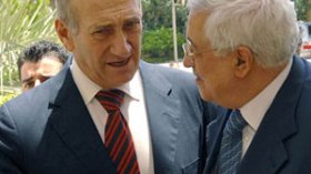 مبارك وعباس يبحثان بالقاهرة الوضع بقطاع غزة