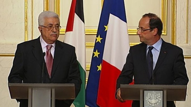 هولاند يدعو لـ”التهدئة” وعباس يحذر من “انتفاضة” الأقصى