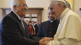 البابا فرنسيس: عباس “ملاك سلام”
