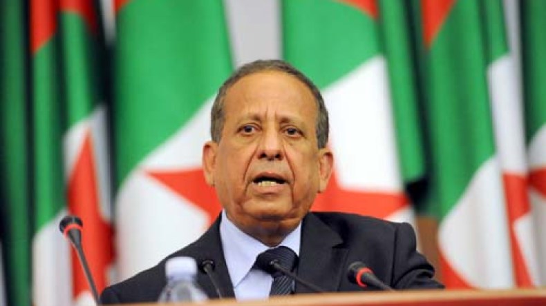الوزير خمري: مرحبا بالديمقراطية .. لا للتغيير !