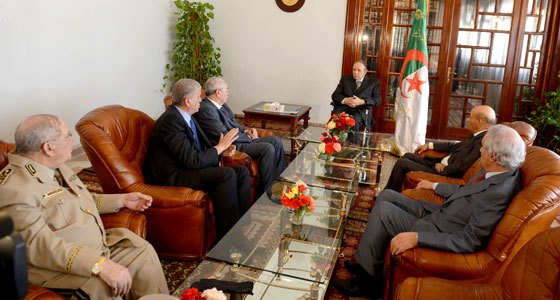 Bouteflika emprunte l'aéroport de Boufarik en secret
