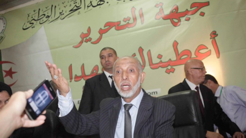 أنصار بلخادم يتحرّكون باسم “إنقاذ الأفلان واستقرار الجزائر”