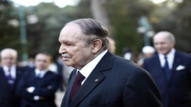 Bouteflika en période de soins et de réadaptation fonctionnelle aux Invalides