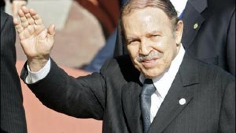 بوتفليقة يعلن اقتراب ساعة الكشف عن حصيلة ميثاق السلم والمصالحة الوطنية