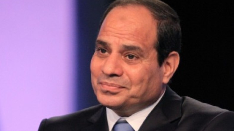 السيسي يصل إلى روسيا للقاء بوتين