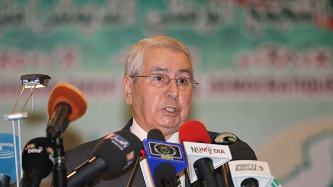 تجمع شعبي ضخم للأرندي لدعم تعديل الدستور