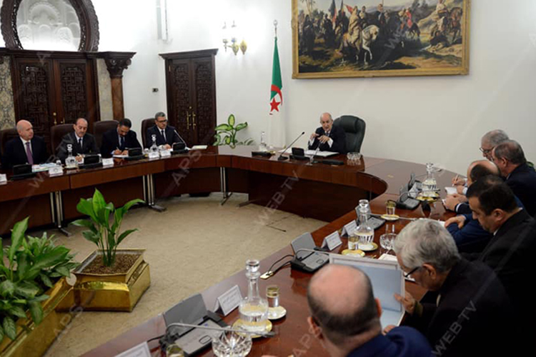 Le président Tebboune préside une réunion du Conseil des ministres