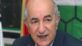 تبون يعرض على سلال إنجاز 26 ألف وحد سكينة جديدة