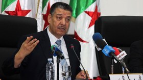 زيادات في أجور 80 ألف موظف وتثبيت 15 ألف متعاقد في الصحة