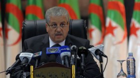 سلال: لست “بابا نوال”.. وسنموت واقفين