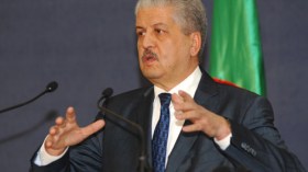 إلغاء البرامج “غير المستعجلة” لتغطية نفقات المشاريع المتأخرة