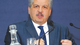 سلال‮ ‬يستعجل‮ ‬وزراءه‮ ‬لتحضير‮ “‬برنامج‮ ‬بوتفليقة‮” ‬للخماسي‮ ‬القادم‮!‬