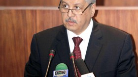 سلال: أين ذهبت 3700 مليار دينار يا لكصاصي؟