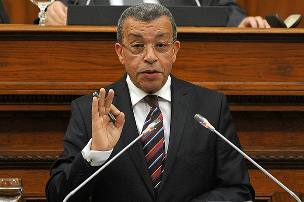 Benkhalfa ordonne un contrôle strict des dépenses publiques