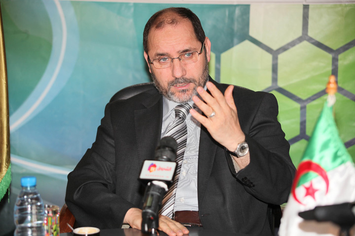 Mokri: «Les proches de Bouteflika lui rapportent ce qu’ils veulent»