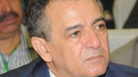 بوشوراب يطلب تأجيل قانون الاستثمار