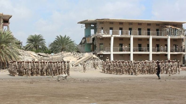 41 قتيلاً في تفجيرين لـ”داعش” استهدفا الجيش اليمني في عدن