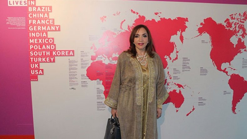 أدباء مصريون غاضبون بسبب تمثيل أحلام مستغانمي للعرب في سنة شكسبير