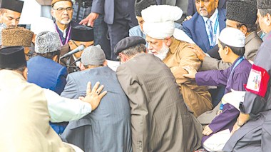 Ahmadis of France surge in support for Ahmadiyah Sect’s disciples in Algeria