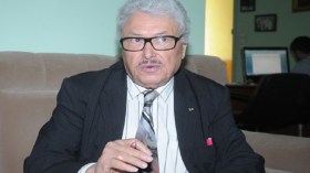 الدكتور أحمد بن نعمان يسحب استمارات الترشح للرئاسيات