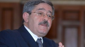 هذه نصائح أويحيى حول استعمال الإنترنت