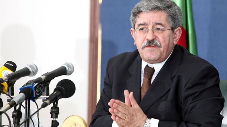 أويحي: المكمّل الغذائي “دروشة” ونحن مع “الخامسة” لبوتفليقة